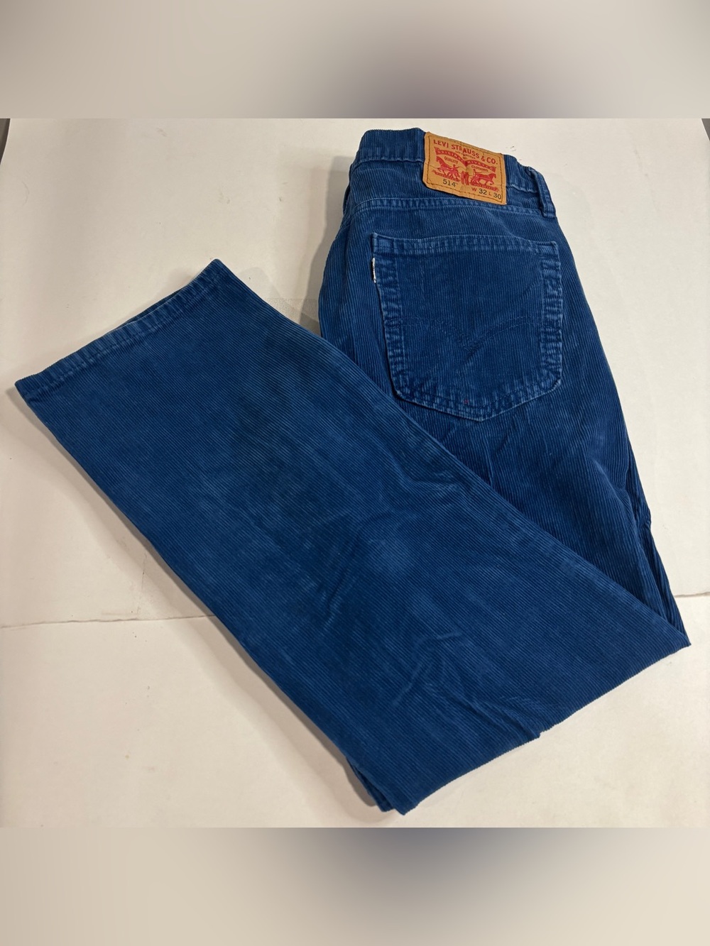 Levi Strauss Co 514 Mens Blue Corduroy Pants Size 32x30 Straight Leg Cotton